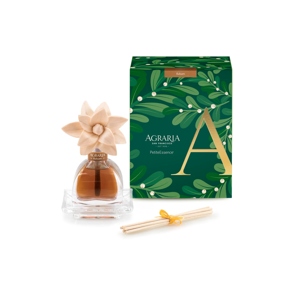 AGRARIA PetiteEssence bottle and flowers diffuse a long-lasting floral aroma in living spaces.