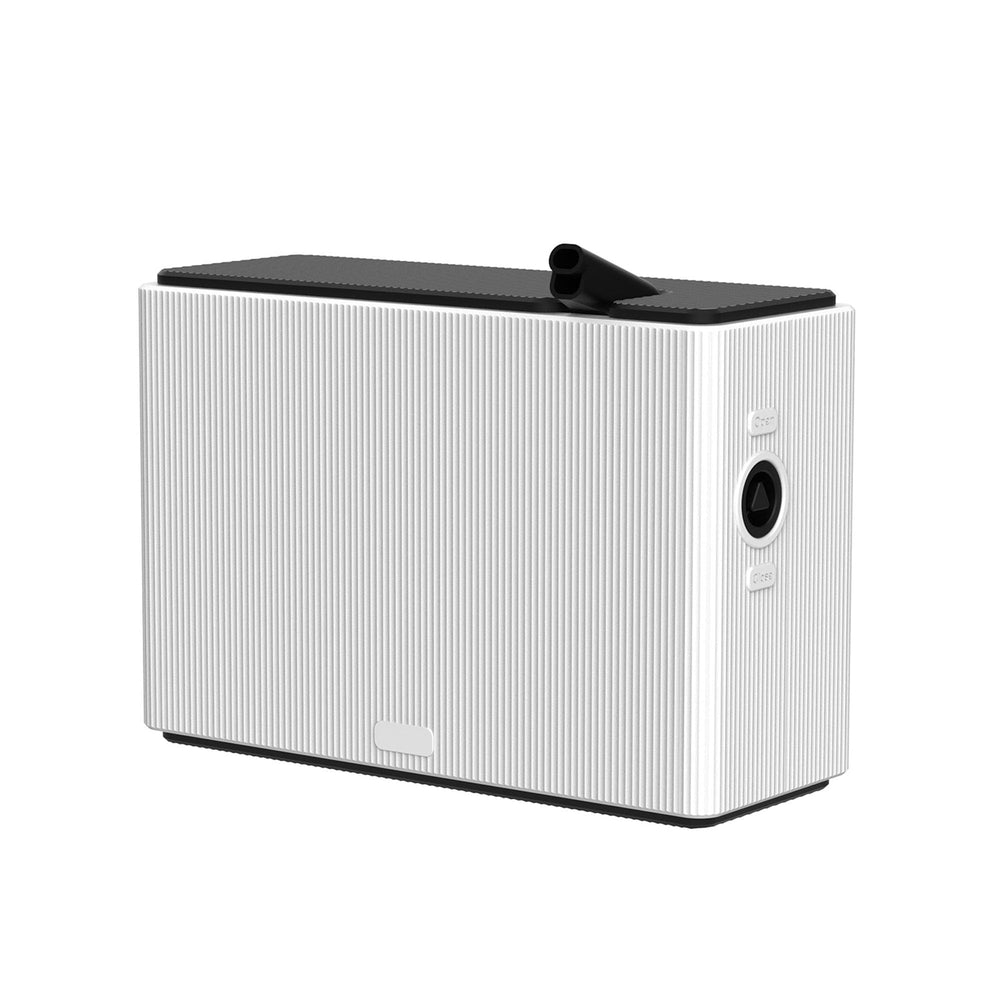Air Esscentials AE101Bat motion sensor activation demonstrates hands-free scenting