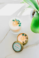 Aluminate Life Coconut wax blend ensures vegan, clean-burning glow.