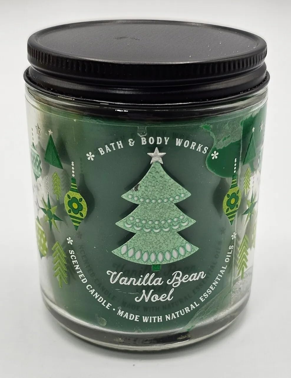 Bath & Body Works White Barn 1-Wick Vanilla Bean Noel jar highlights long-lasting fragrance for cozy spaces.