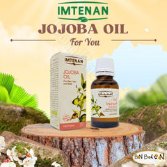 Bonballoon Jojoba Oil applied to hair ends for conditioning and shine.