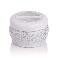 Capri Blue Volcano White Mini Tin Candle, vela en mesa, ideal para rincones y mesas de escritorio