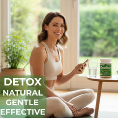 Clinora Zeolite Detox Powder in smoothie for gentle gut balance