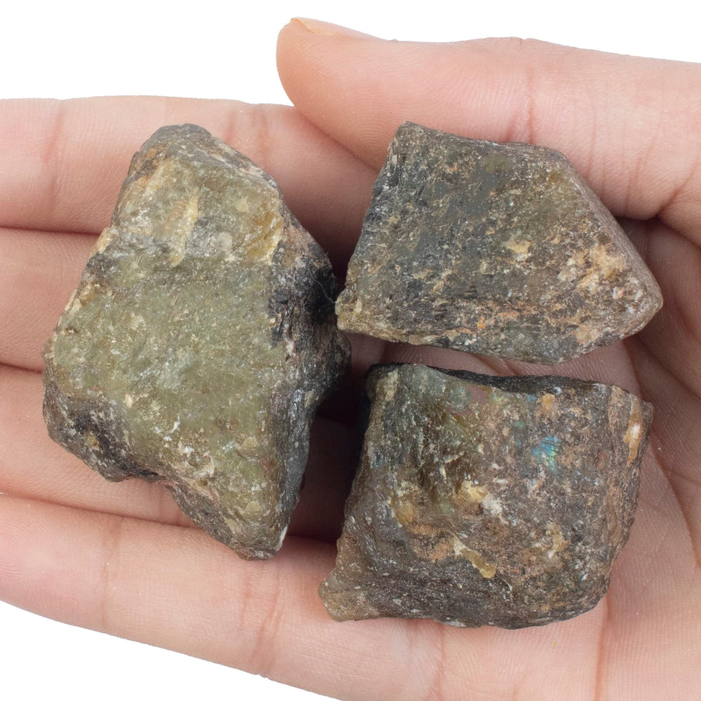 Crocon Labradorite rough stone close-up showing iridescent flashes for meditation and focus