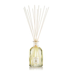 Close-up of Dr Vranjes Ginger Lime label highlighting premium craftsmanship and fragrance.