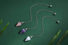 DUQGUHO rose quartz pendulum highlighting love energy in rituals and personal reflection