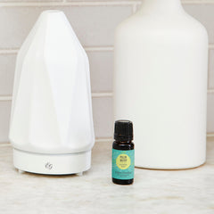 Edens Garden Pollen Buster dropper close-up for aromatherapy