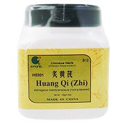 E-Fong Huang Qi Zhi bottle shows 100 g concentrated granules for daily use.