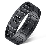 Feraco 3X magnetic bracelet close-up in black showing triple-row magnets for daily comfort