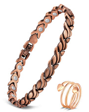 Feraco copper bracelet close-up showing fishtail links and craftsmanship