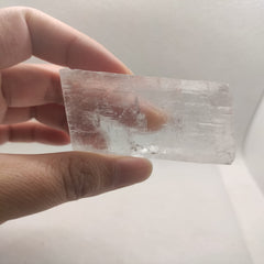 FOMNKKN Iceland Calcite specimen 80–120g for meditation and decor.