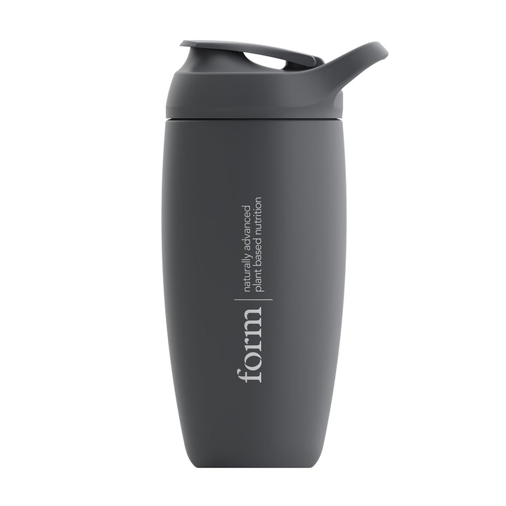 Form insulated shaker 550ml keeps drinks cold up to 12 hours during workouts.