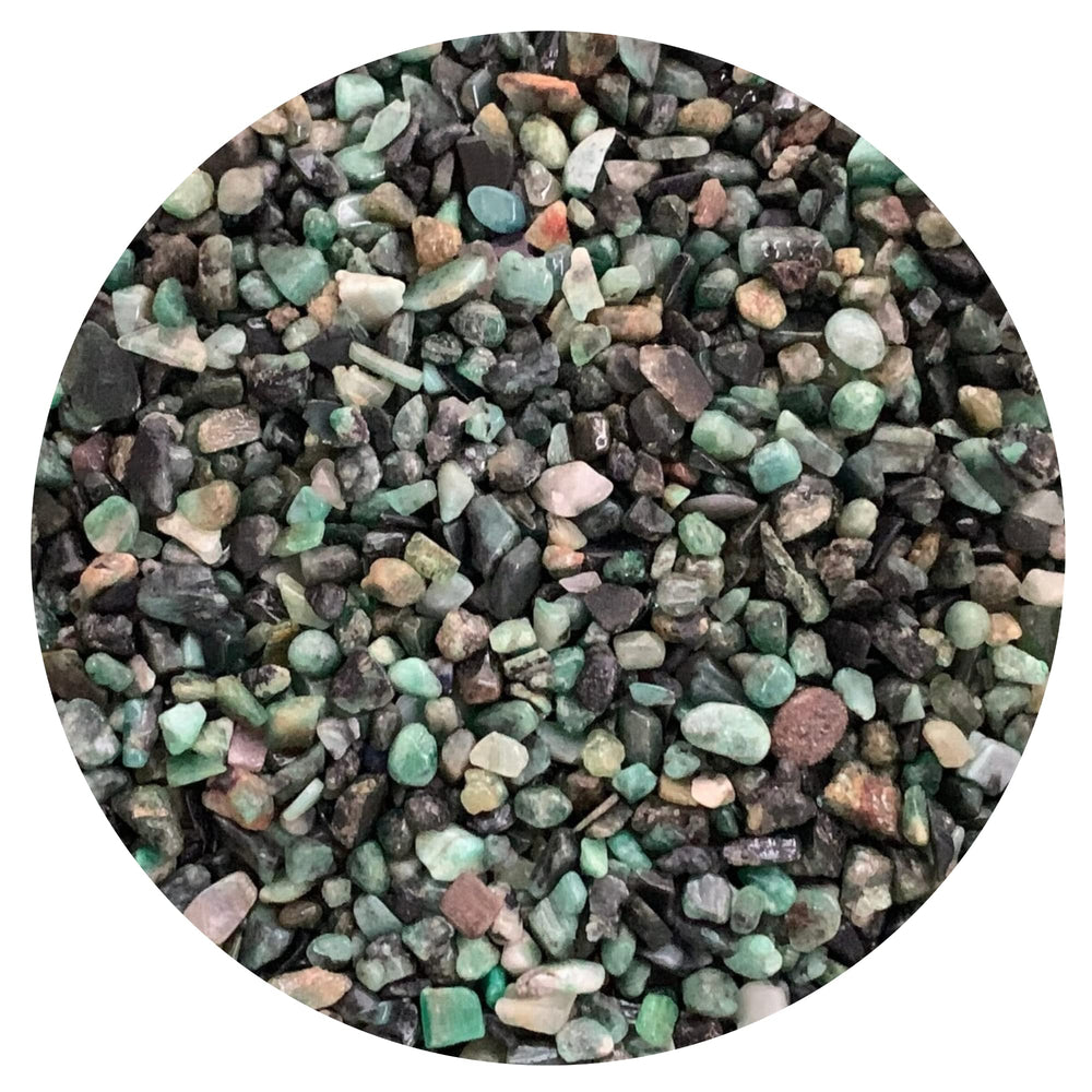 GAF TREASURES emerald gemstone chips in 4–8 mm for versatile jewelry and decor projects