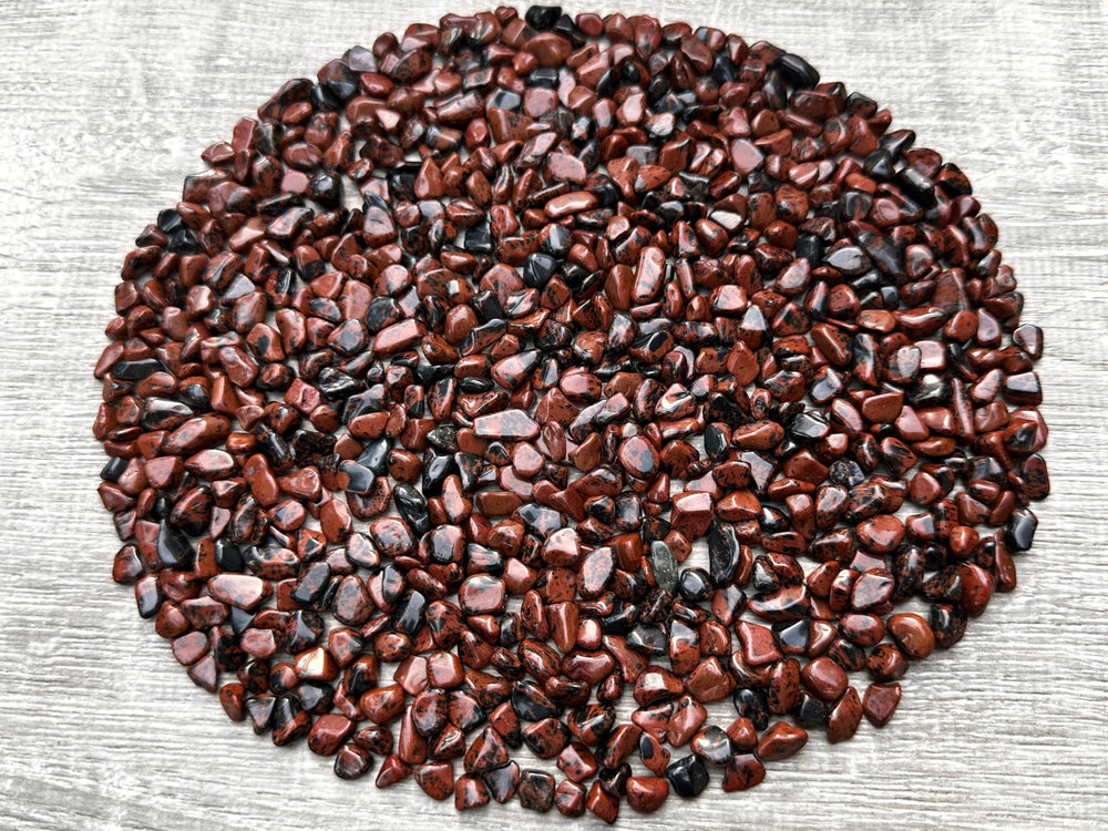 GAF TREASURES Mahogany Obsidian chips closeup for jewelry ideas and decorative accents.