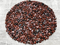 GAF TREASURES Mahogany Obsidian chips closeup for jewelry ideas and decorative accents.