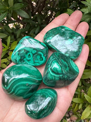GAF TREASURES malachite pebble large for meditation and focus