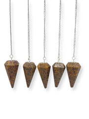 GEMSCITE Mariyam pendulum in pouch ready for travel and practice.