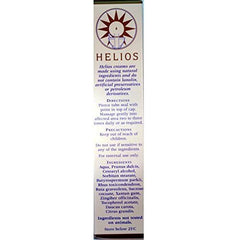 Aplicación de crema Rhus Tox y Ruta en la piel con textura suave