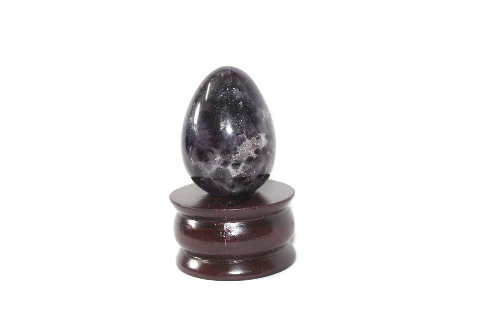Jet International Amethyst Egg 2 Inch on display for calm balance and aesthetic