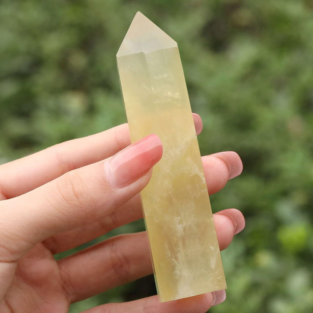 LAIDANLA Citrine healing wand with hexagonal point for energy alignment and meditation.
