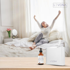 Levona Scent Sapphire Moonlight close-up label highlights pure essential oil.