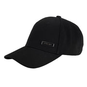 MagSølv magnetic cap front view shows a sleek black unisex design and breathable material.
