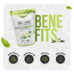 MARCE FITNESS vanilla vegan protein shake glass showing creamy texture for daily smoothies