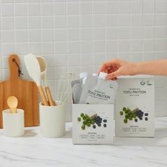 MOMMAKE misugaru powder texture highlighting nutty flavor and plant protein