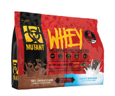 Mutant Whey Dual Chamber Triple Chocolate scoop for post-workout recovery.