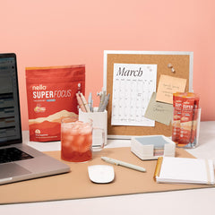 Nello Superfocus dissolving in a glass for a sugar-free focus boost.