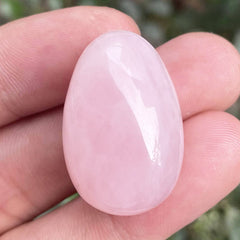 Neyisaa mini egg close up reveals natural veins for unique decor charm.