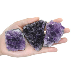 Nvzi amethyst crystal closeup 01, natural raw texture enhances room decor.