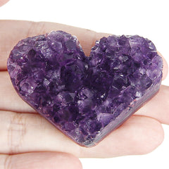 Orientrea amethyst heart cluster close-up for meditation and decorative energy.