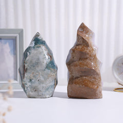 Rockcloud Ocean Jasper Flame Tower base stability showcases smooth stand for stable display