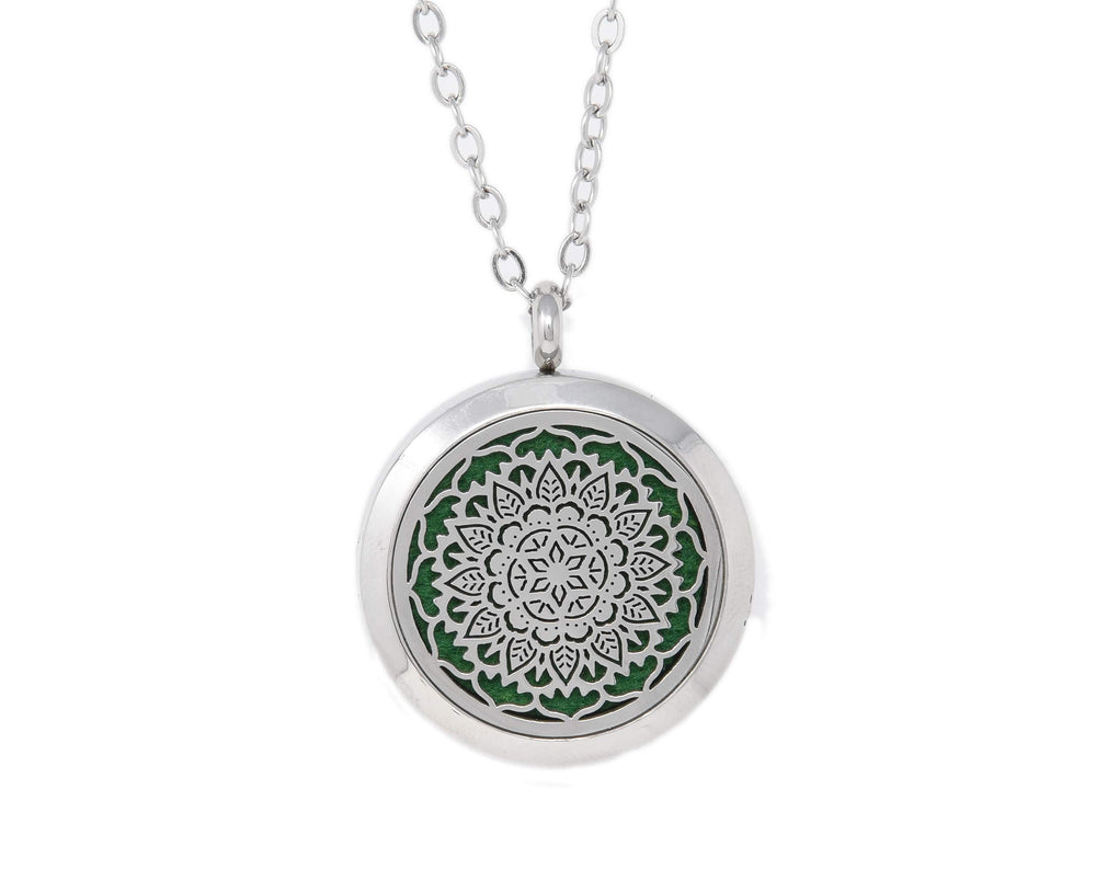Simply Essential Solutions diffuser pendant 30mm silver close-up for all-day aroma