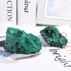 Sportmusies malachite decor piece for shelf or windowsill.