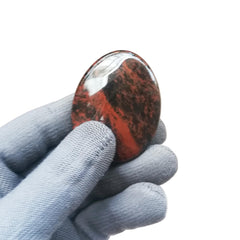 Sunshcat worry crystal stone close-up supports relaxation and mindful breathing.