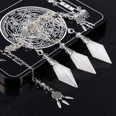 SUNYIK detachable chain offers versatile wear options.