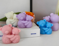 T-Shin Hugging Bears pink candle in gift box ideal for gifting.