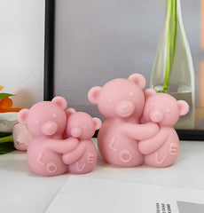 T-Shin Hugging Bears purple candle closeup highlights floral fragrance.