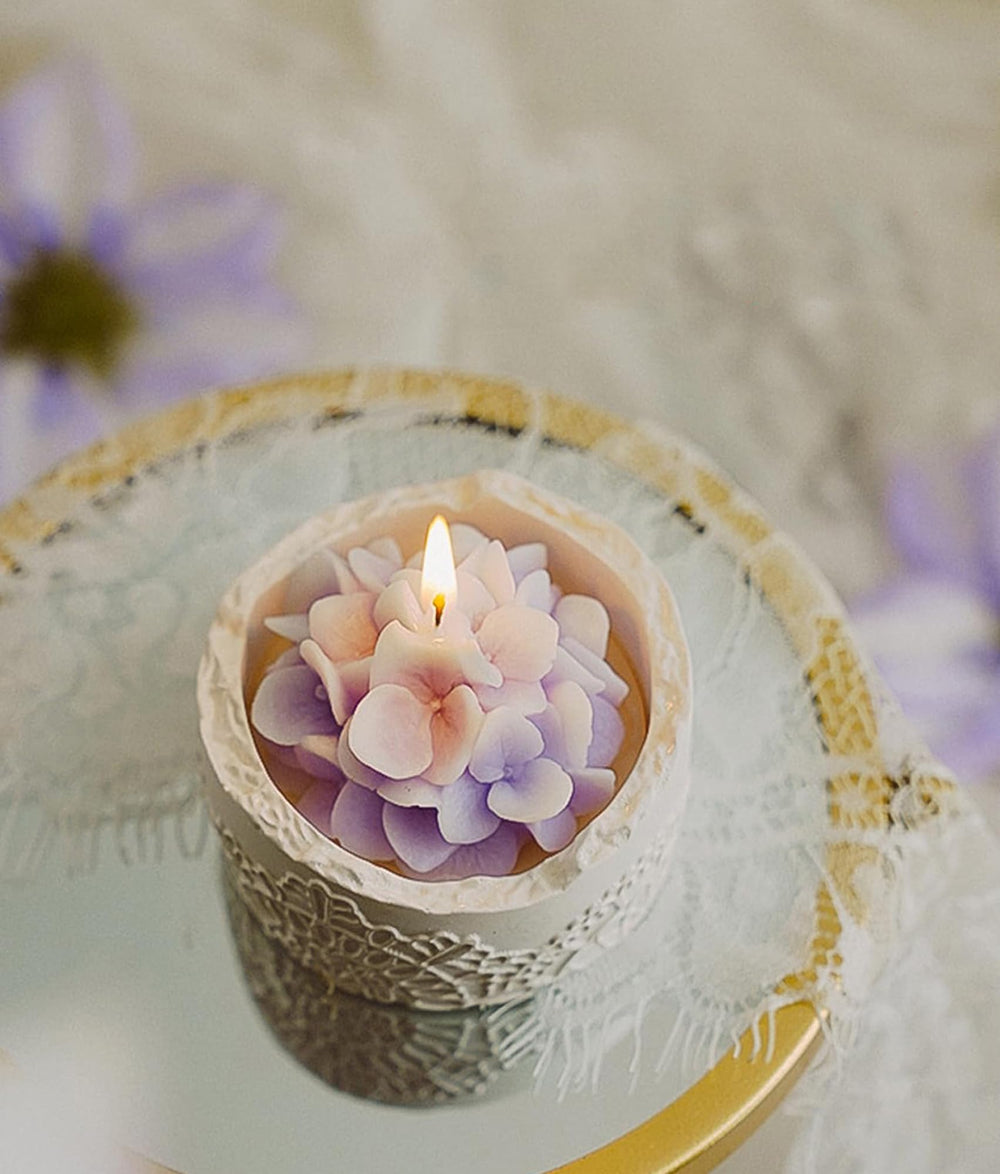 T-shin Hydrangea candle close-up with lifelike petals and natural soy wax for cozy spaces