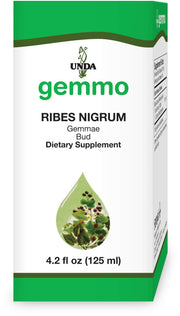 UNDA Gemmo Therapy Ribes Nigrum bottle being poured for daily use