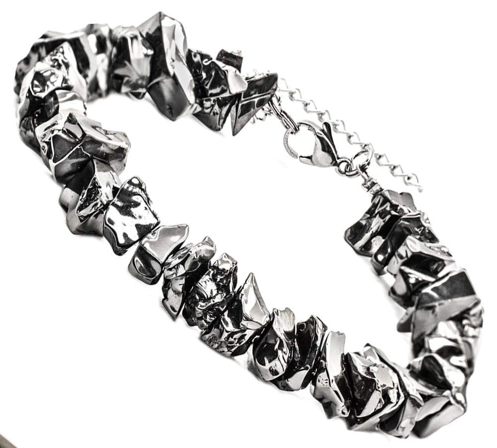 Wallystone Gems Elite Shungite Bracelet closeup with lobster clasp for secure everyday wear