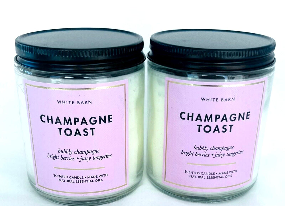 White Barn Champagne Toast candle pack-2 evokes festive ambiance with a clean, even burn.
