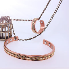YURAINN bracelet and ring on hand model showing universal size fit.