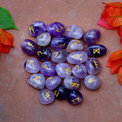 ZAICUS Elder Futhark runes engraved for clear guidance and ritual use.