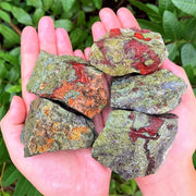 Zenkeeper sangre de dragón: piedra natural con patrones de escamas para equilibrio emocional