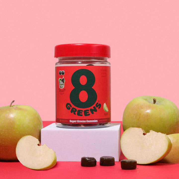 8Greens Supergreens Gummies greens blend illustration highlighting chlorella and spirulina.