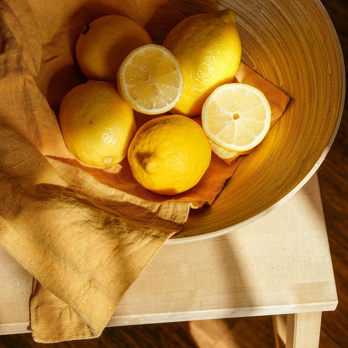 Aera notes citrus-verbena fragrance for spa-like ambiance.