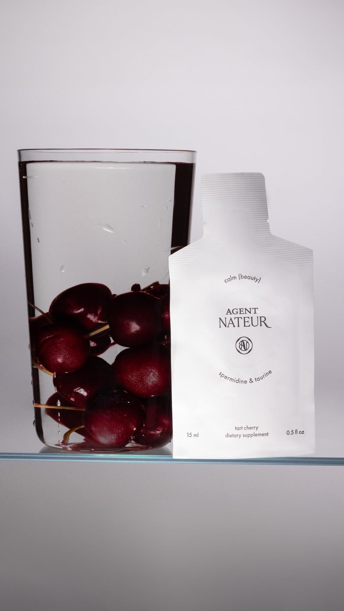 Agent Nateur Calm serving with water for easy daily intake